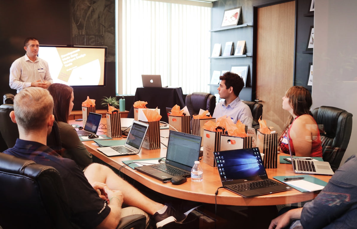 OEE Tracking with Industrial Panel PC Systems: Real-World Scenario