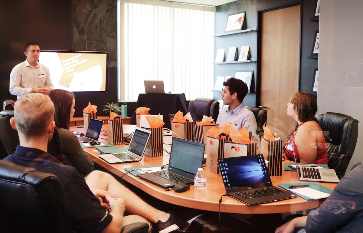 OEE Tracking with Industrial Panel PC Systems: Real-World Scenario